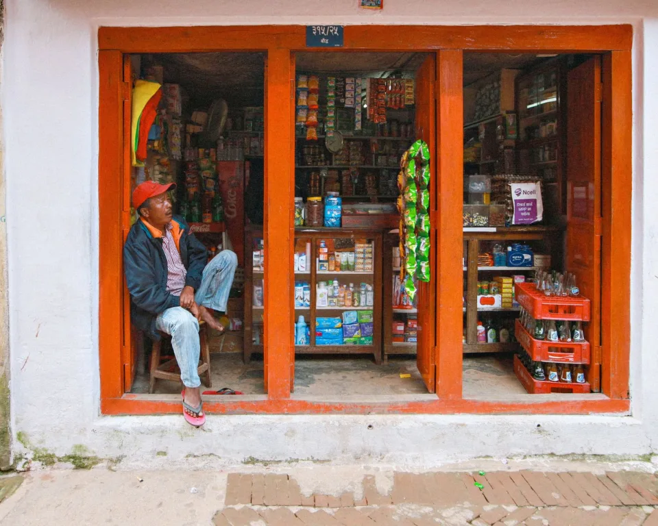 Ngăn mát bánh kẹo, sữa